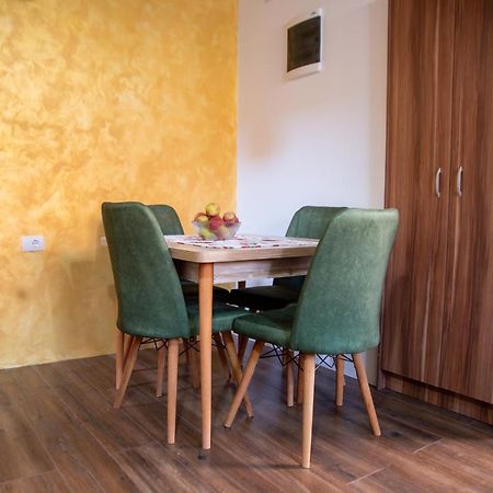 Apartmani Kacara Sremski Karlovci Exterior foto